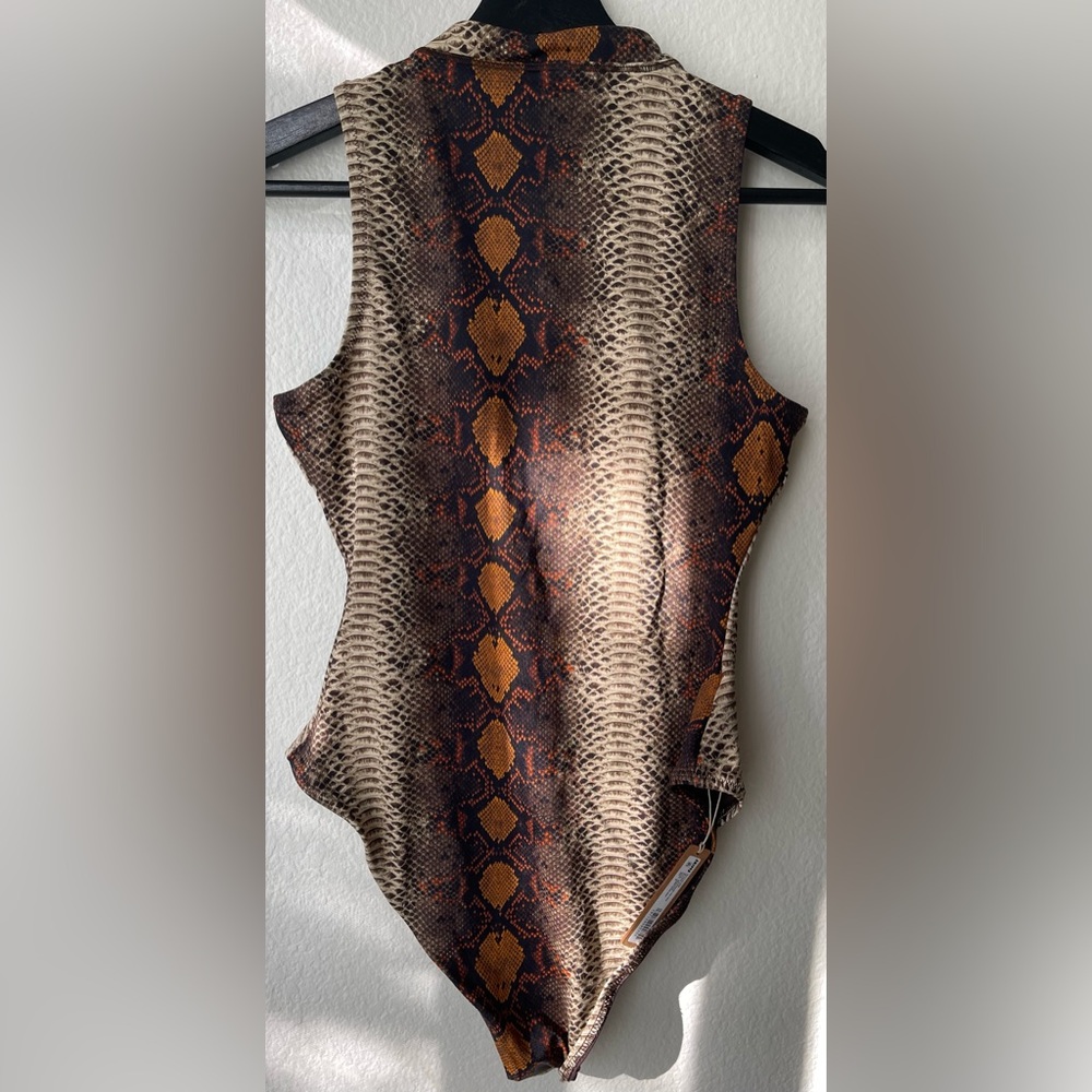 SKIMS Brown and Orange Snakeskin Bodysuit - Picture 2 of 5